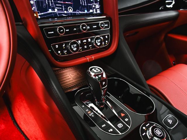 2023 Bentley Bentayga V8 - 23098379 - 66