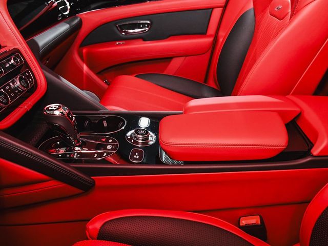 2023 Bentley Bentayga V8 - 23098379 - 69