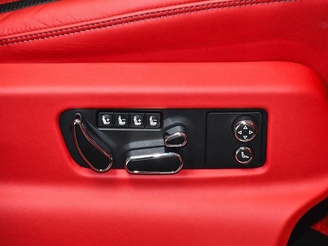 2023 Bentley Bentayga V8 - 23098379 - 83