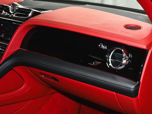 2023 Bentley Bentayga V8 - 23098379 - 86