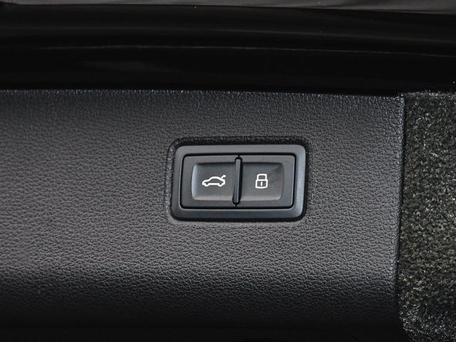 2023 Bentley Bentayga V8 - 23098379 - 90