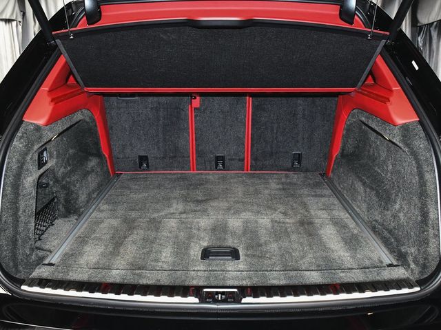 2023 Bentley Bentayga V8 - 23098379 - 91