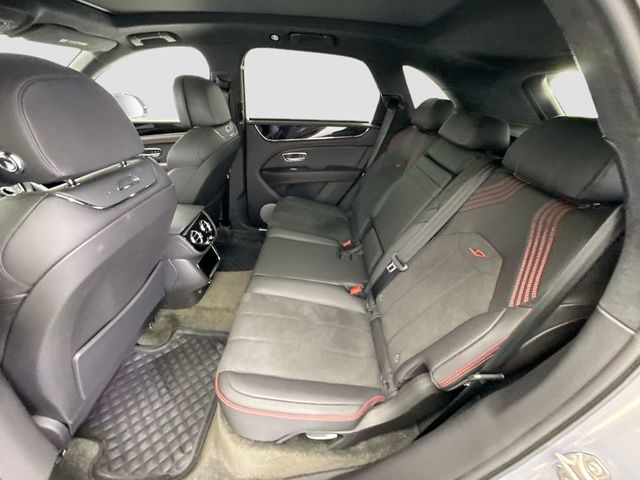 2023 Bentley Bentayga V8 AWD - 23037215 - 19