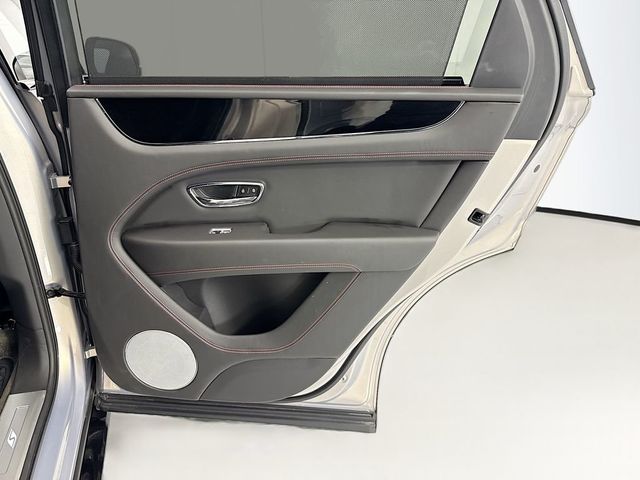 2023 Bentley Bentayga V8 AWD - 23037215 - 25