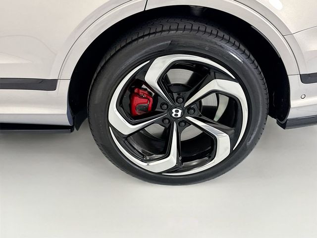 2023 Bentley Bentayga V8 AWD - 23037215 - 29