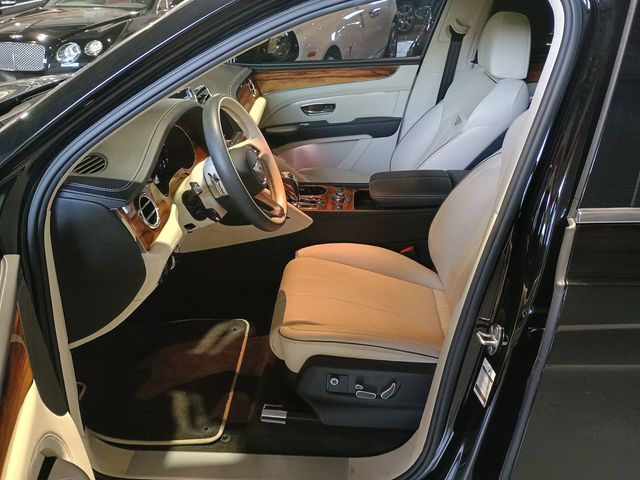 2023 Bentley Bentayga V8 AWD 1 Owner - 23008726 - 12
