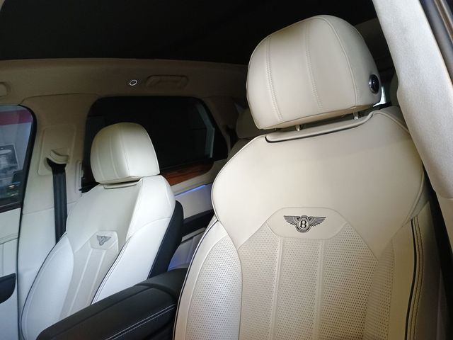 2023 Bentley Bentayga V8 AWD 1 Owner - 23008726 - 15