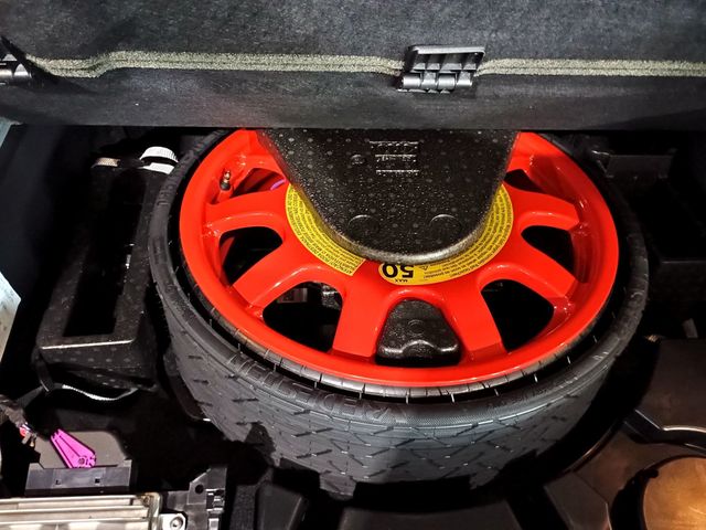 2023 Bentley Bentayga V8 AWD 1 Owner - 23008726 - 49