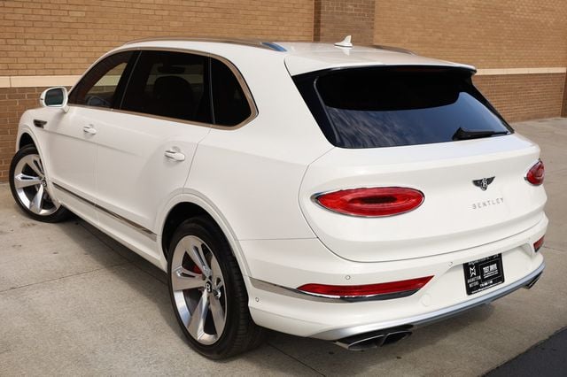 2023 Bentley Bentayga EWB AWD - 22898874 - 10