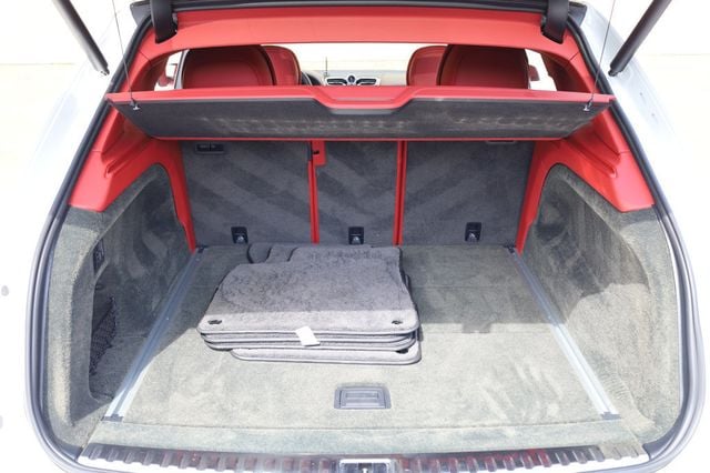 2023 Bentley Bentayga EWB AWD - 22898874 - 15