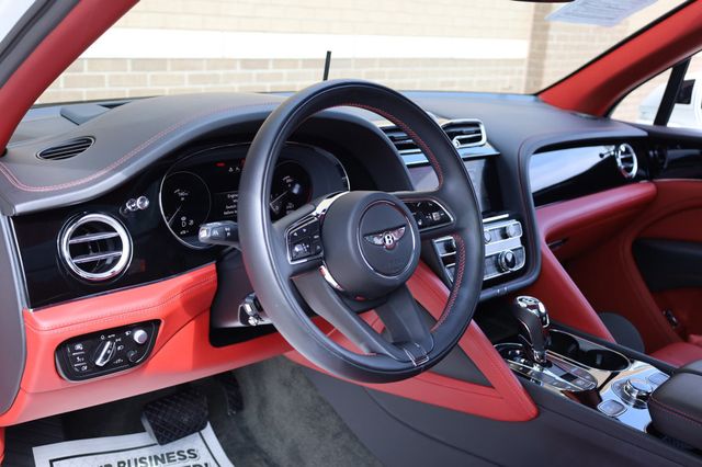 2023 Bentley Bentayga EWB AWD - 22898874 - 19