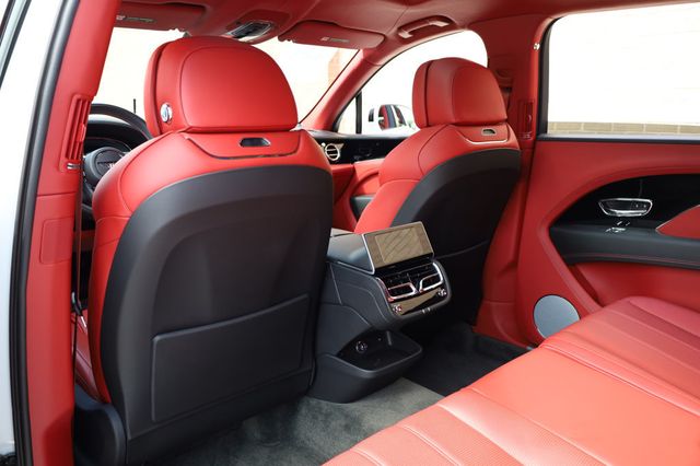 2023 Bentley Bentayga EWB AWD - 22898874 - 23