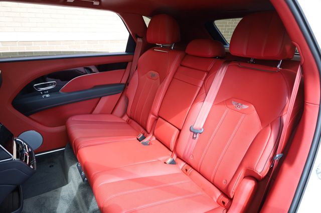 2023 Bentley Bentayga EWB AWD - 22898874 - 25