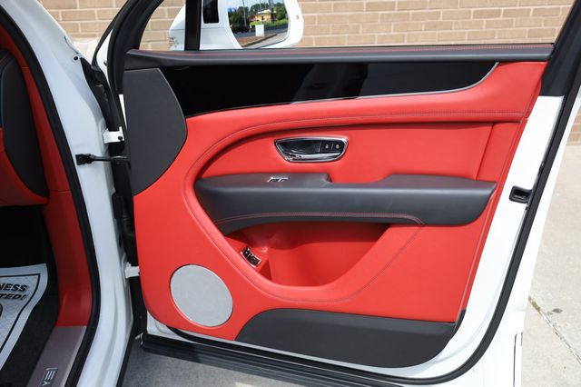 2023 Bentley Bentayga EWB AWD - 22898874 - 30