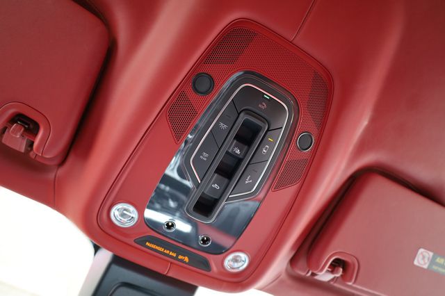 2023 Bentley Bentayga EWB AWD - 22898874 - 39