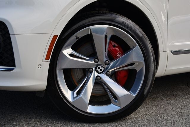 2023 Bentley Bentayga EWB AWD - 22898874 - 4