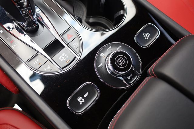 2023 Bentley Bentayga EWB AWD - 22898874 - 49