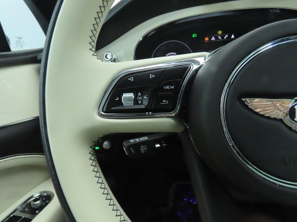 2023 Bentley Bentayga EWB Azure V8 photo 8