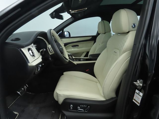 2023 Bentley Bentayga EWB Azure - 22900823 - 19