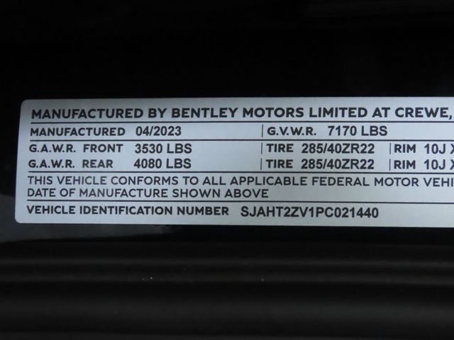 2023 Bentley Bentayga EWB Azure - 22900823 - 35
