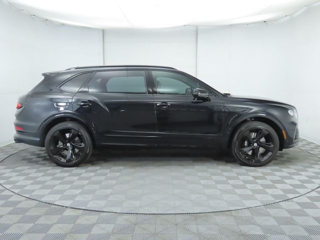 2023 Bentley Bentayga EWB Azure - 22900823 - 3