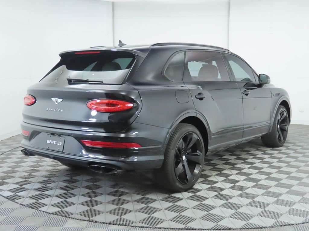 2023 Bentley Bentayga EWB Azure V8 photo 2