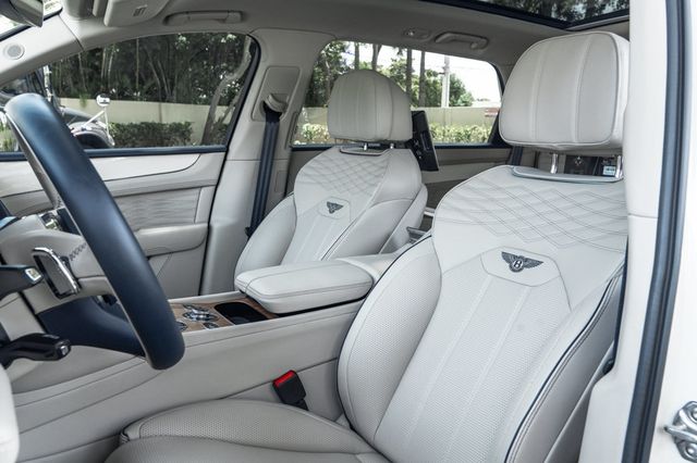 2023 Bentley Bentayga EWB Azure AWD - 23048854 - 13