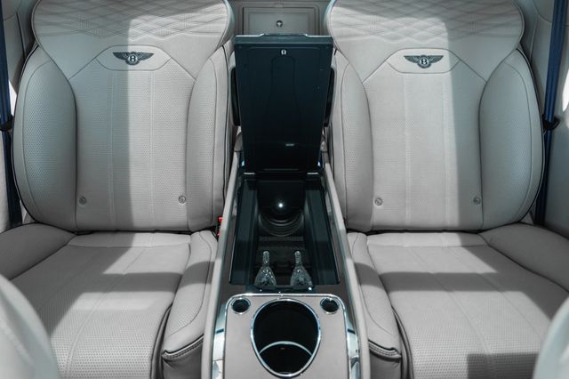 2023 Bentley Bentayga EWB Azure AWD - 23048854 - 24