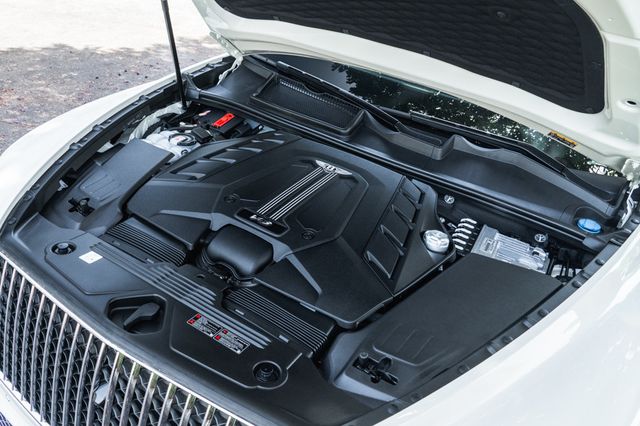 2023 Bentley Bentayga EWB Azure AWD - 23048854 - 40