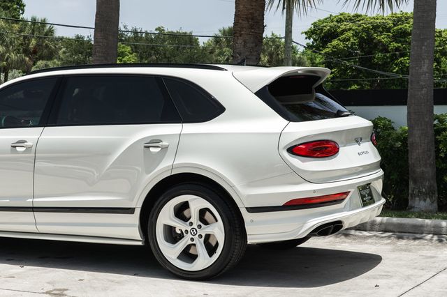 2023 Bentley Bentayga EWB Azure AWD - 23048854 - 4