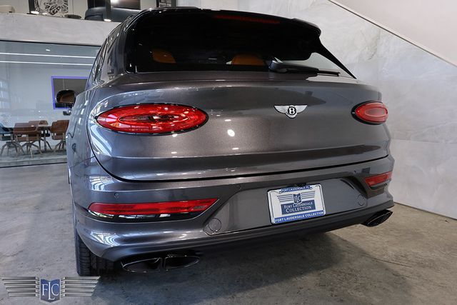 2023 Bentley Bentayga EWB Azure AWD - 22797134 - 9