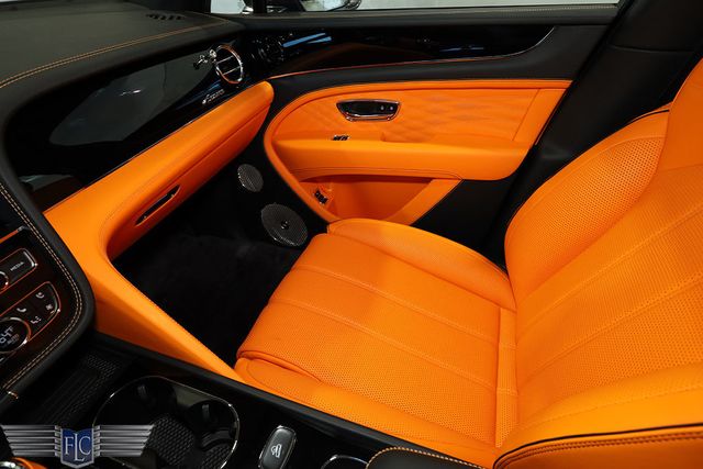 2023 Bentley Bentayga EWB Azure AWD - 22797134 - 29