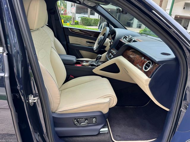 2023 Bentley Bentayga EWB V8 AWD - 23037288 - 10
