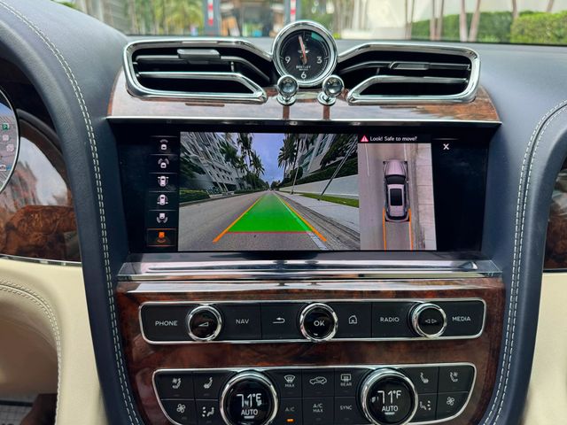 2023 Bentley Bentayga EWB V8 AWD - 23037288 - 30
