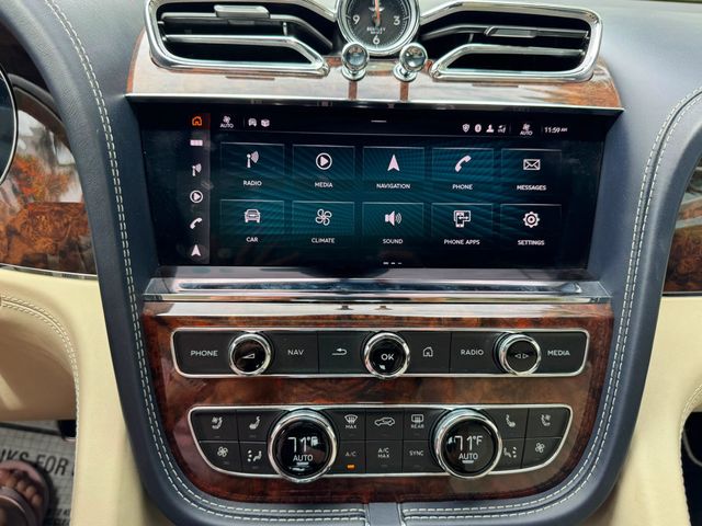 2023 Bentley Bentayga EWB V8 AWD - 23037288 - 38