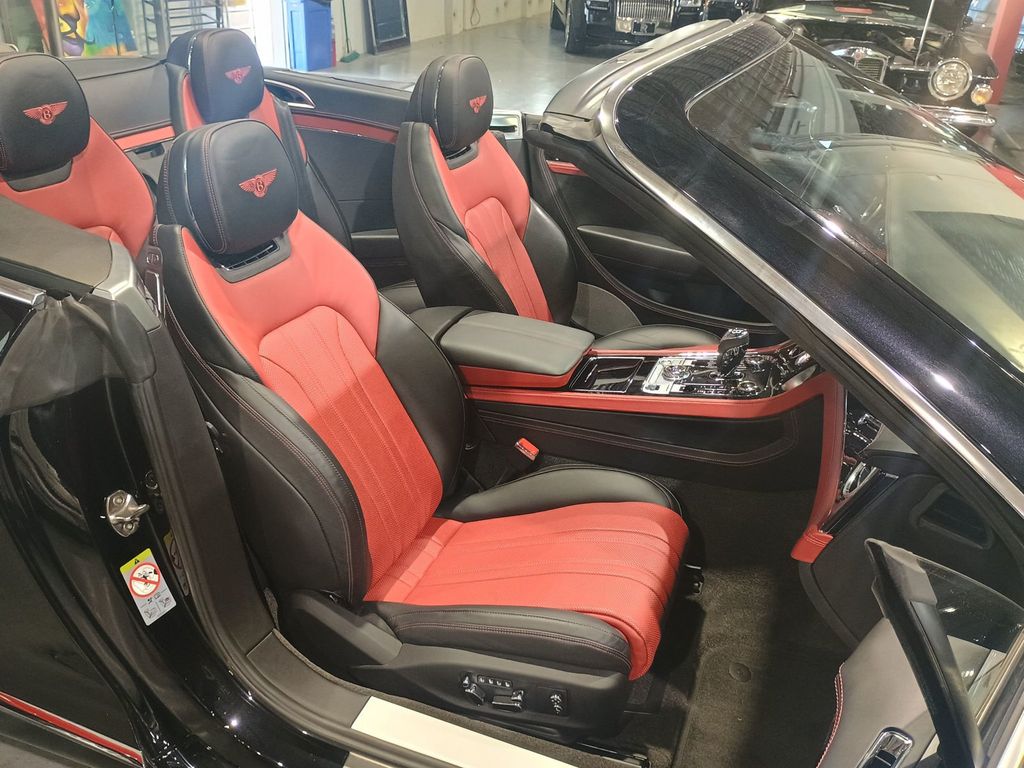 2023 Bentley Continental GT V8 Convertible 1 Owner Clean Carfax - 23069570 - 35