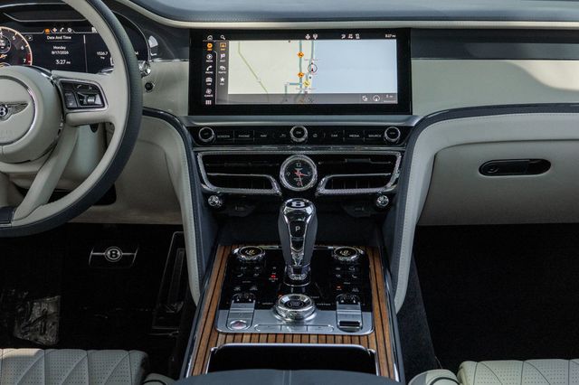 2023 Bentley Flying Spur Las Olas Collection - 23066144 - 18