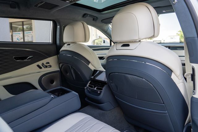 2023 Bentley Flying Spur Las Olas Collection - 23066144 - 26