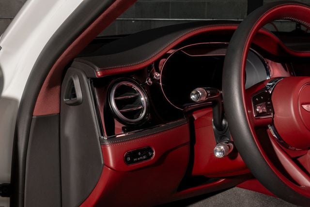 2023 Bentley Flying Spur V8 Sedan - 22960214 - 10