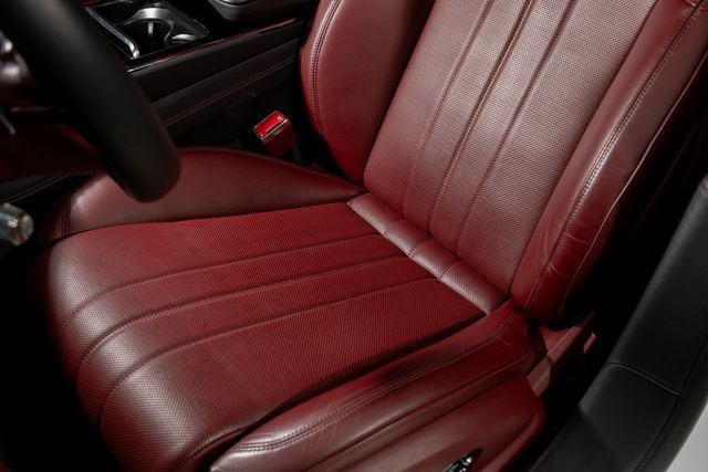 2023 Bentley Flying Spur V8 Sedan - 22960214 - 17