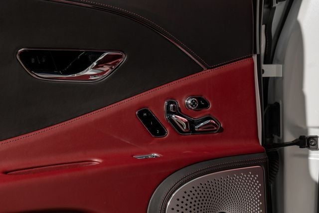 2023 Bentley Flying Spur V8 Sedan - 22960214 - 32