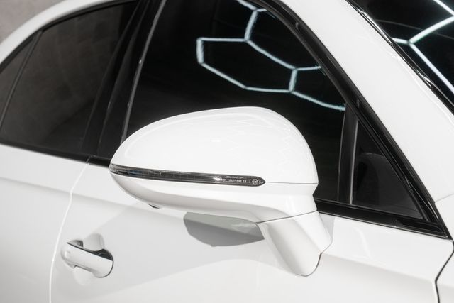 2023 Bentley Flying Spur V8 Sedan - 22960214 - 47