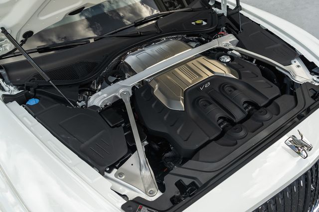 2023 Bentley Flying Spur V8 Sedan - 22953706 - 32