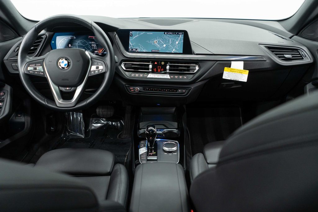 BMW 2 Series photo 10