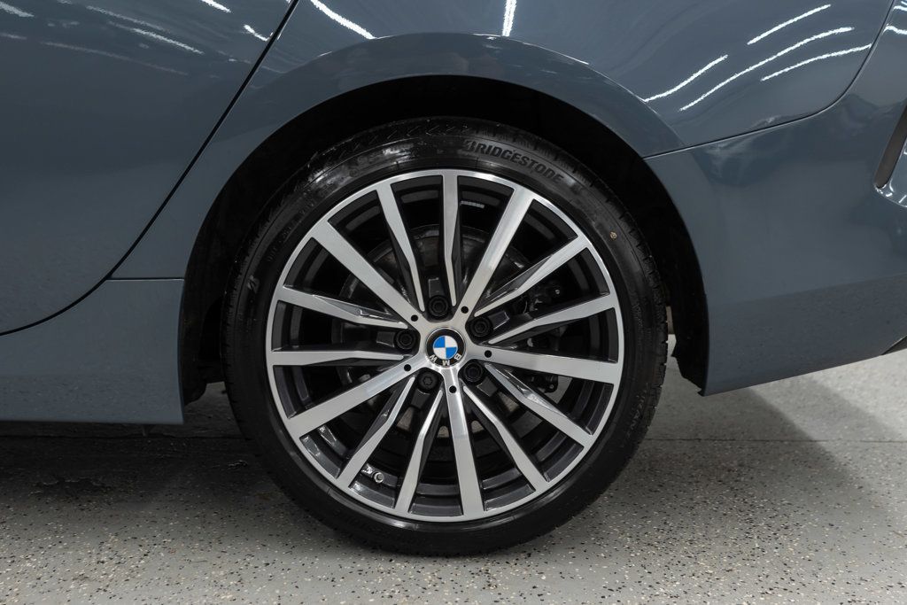 BMW 2 Series photo 36
