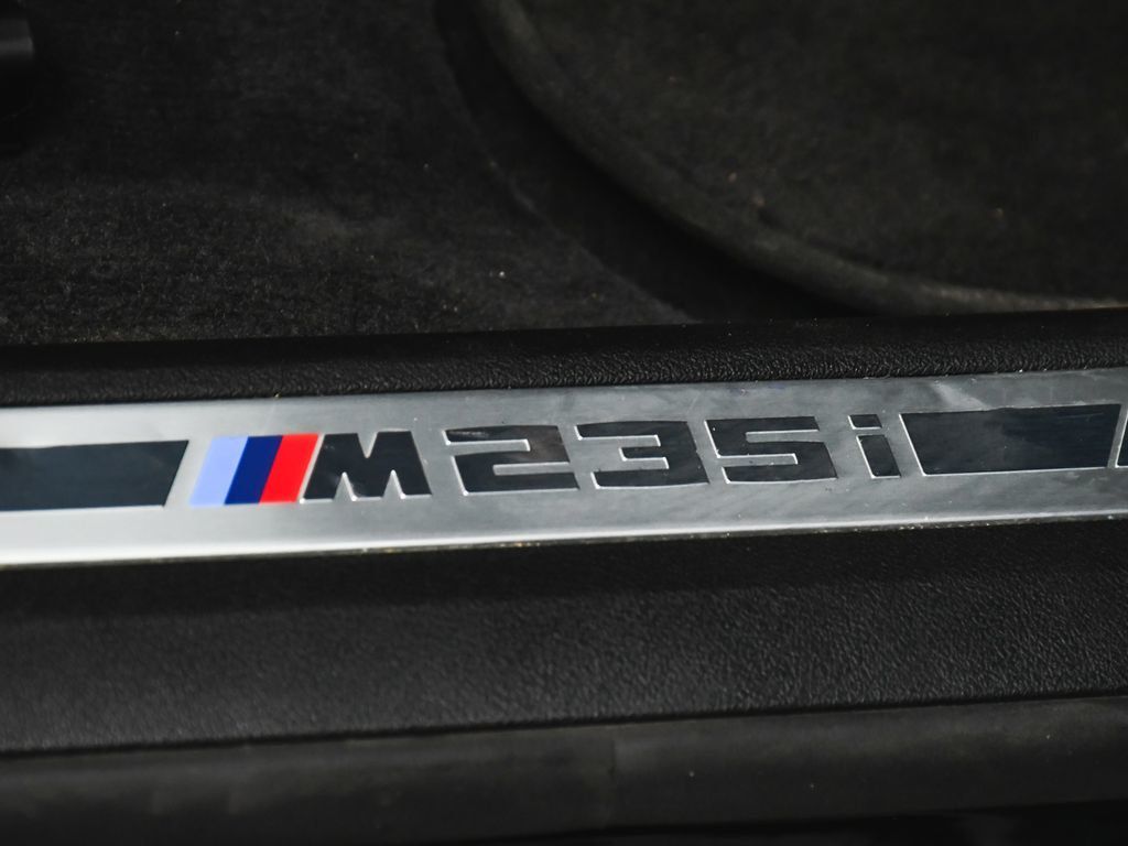 BMW 2 Series photo 14