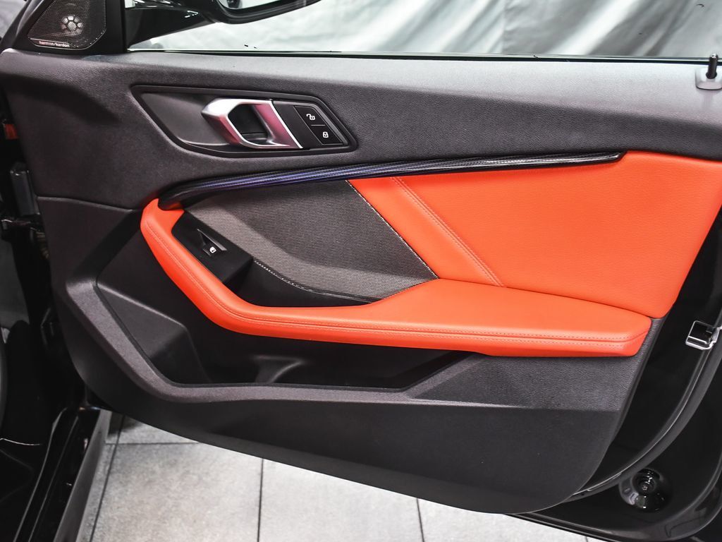 BMW 2 Series photo 15