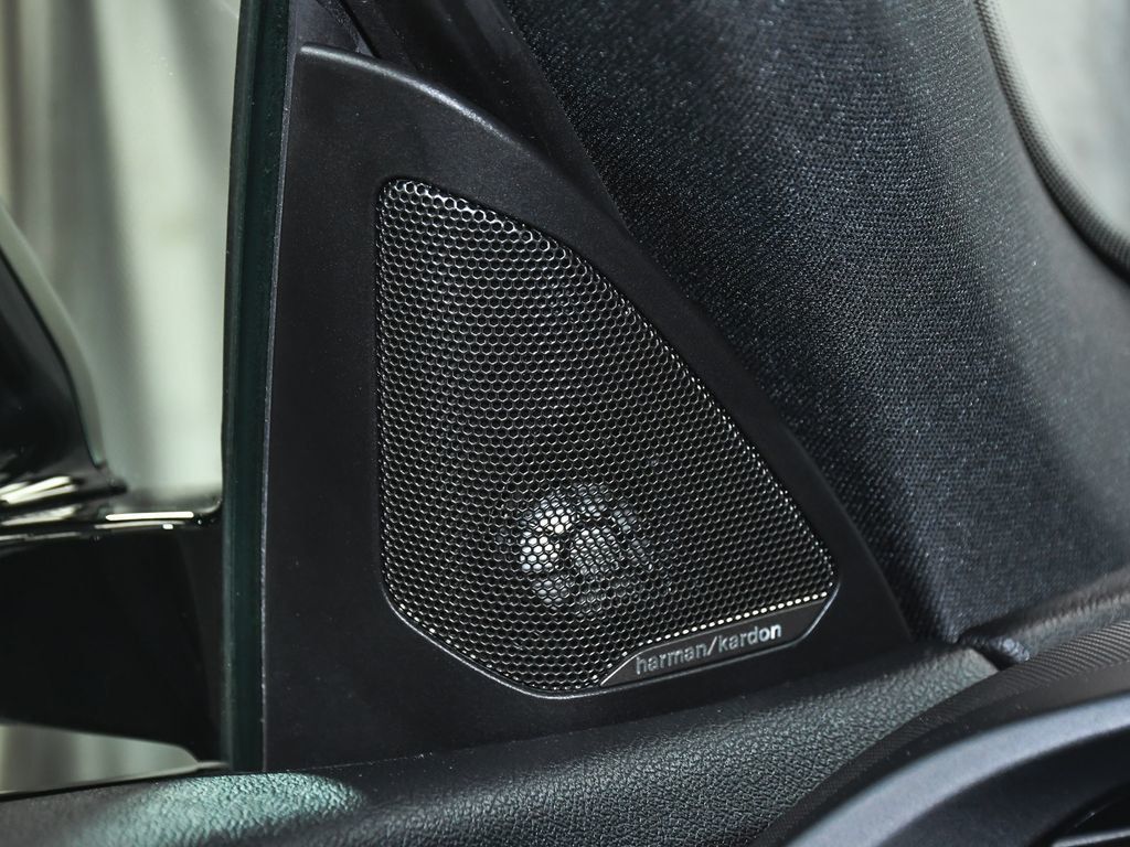 BMW 2 Series photo 29