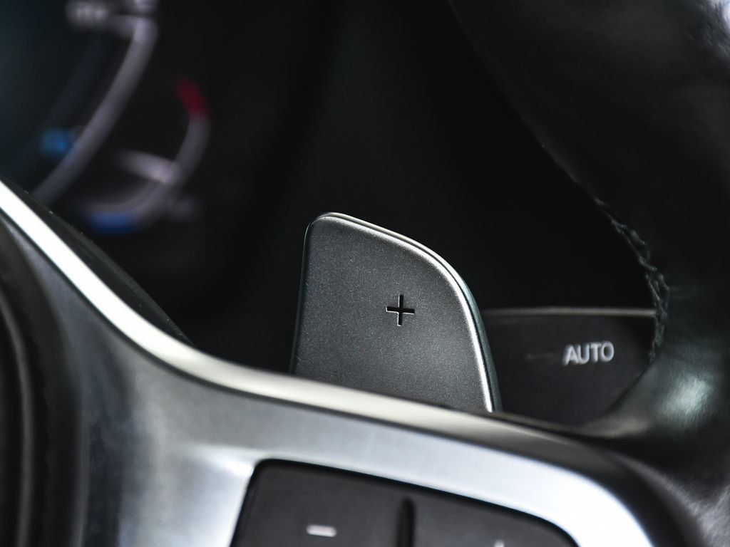 BMW 2 Series photo 37