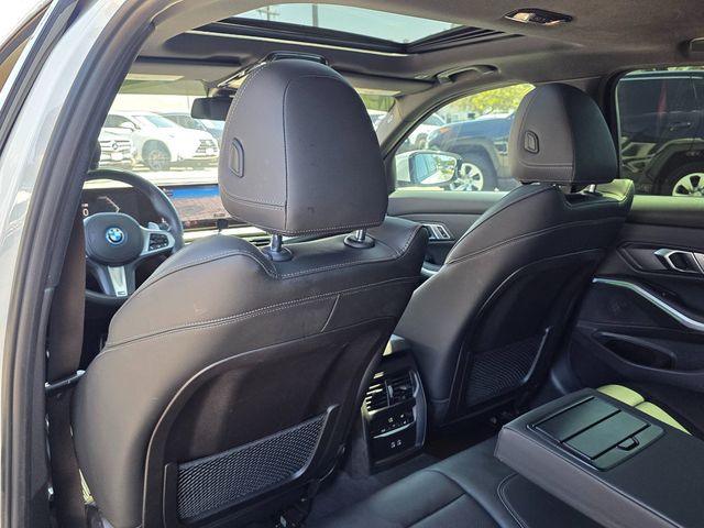 2023 BMW 3 Series 330e Plug-In Hybrid - 22911391 - 29